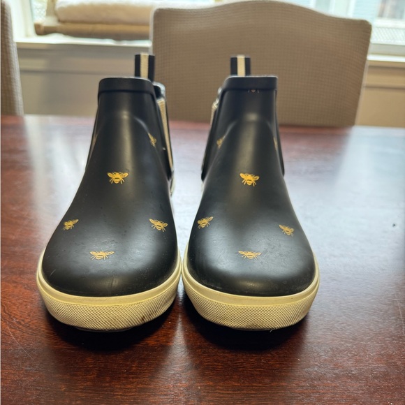 Joules Black and Gold Bee Pattern Rain Boots - Picture 2 of 8